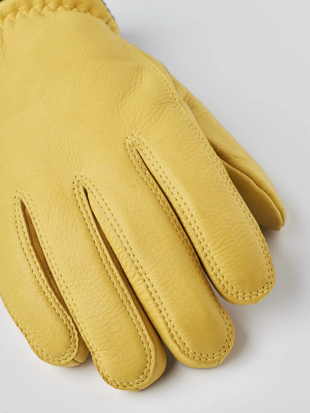 Deerskin glove with ribbed cuff