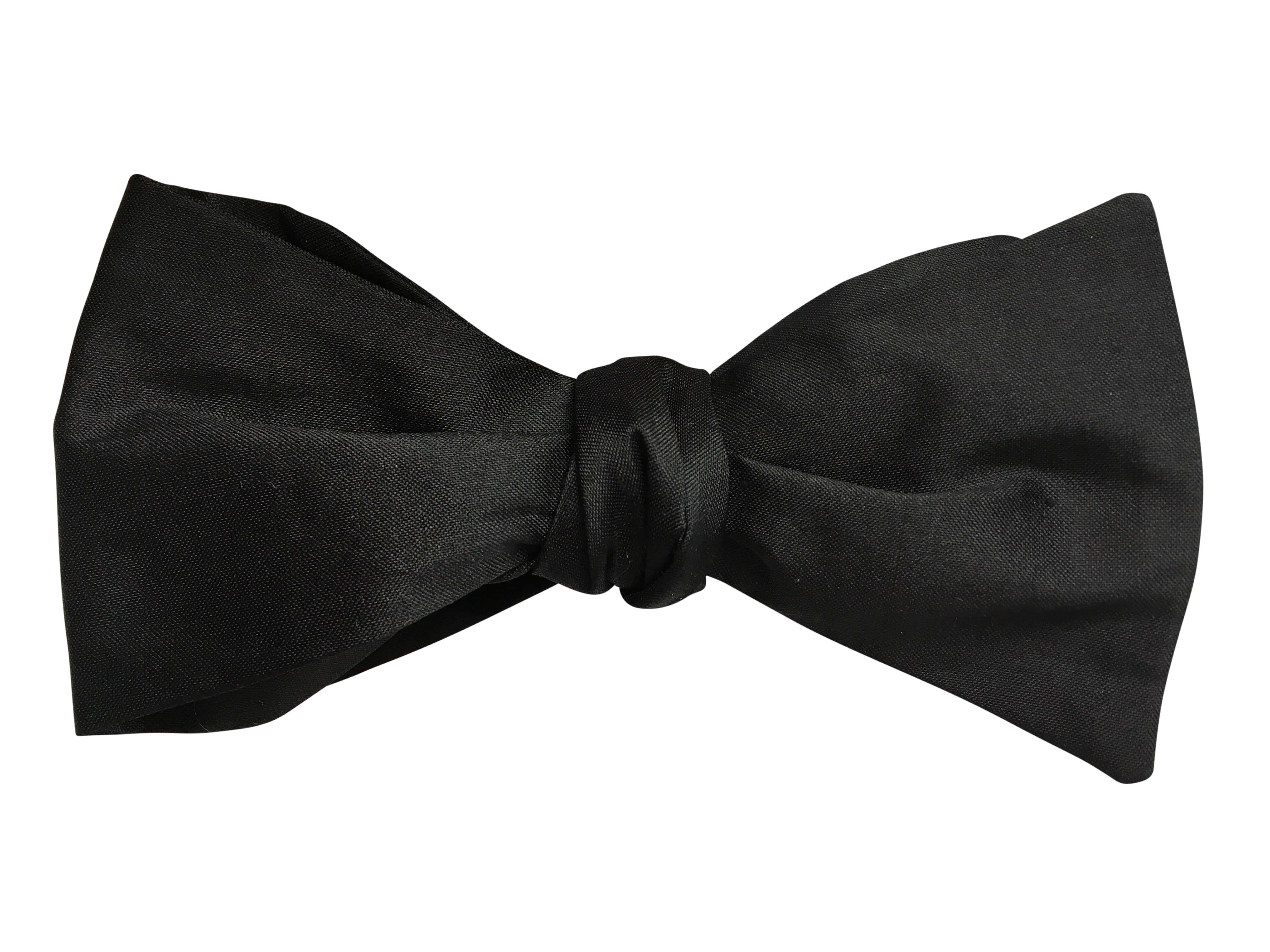 Black self tie bowtie